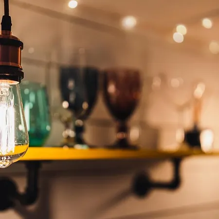 The Horrrsebox Tinyhouse Glamping Garadice